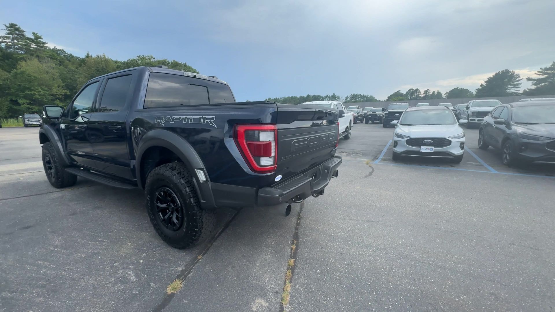 2023 Ford F-150 Raptor photo 17