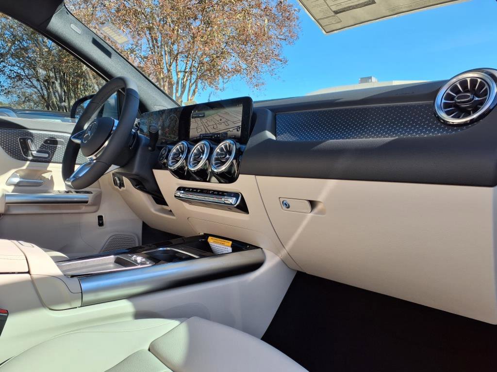 2025 Mercedes Benz GLA 250 4MATIC photo 10