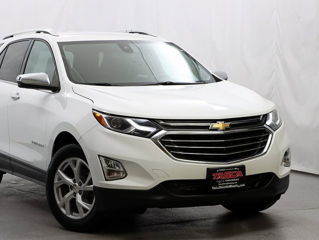 Used 2018 Chevrolet Equinox Premier with VIN 2GNAXVEV6J6213617 for sale in Wheeling, IL