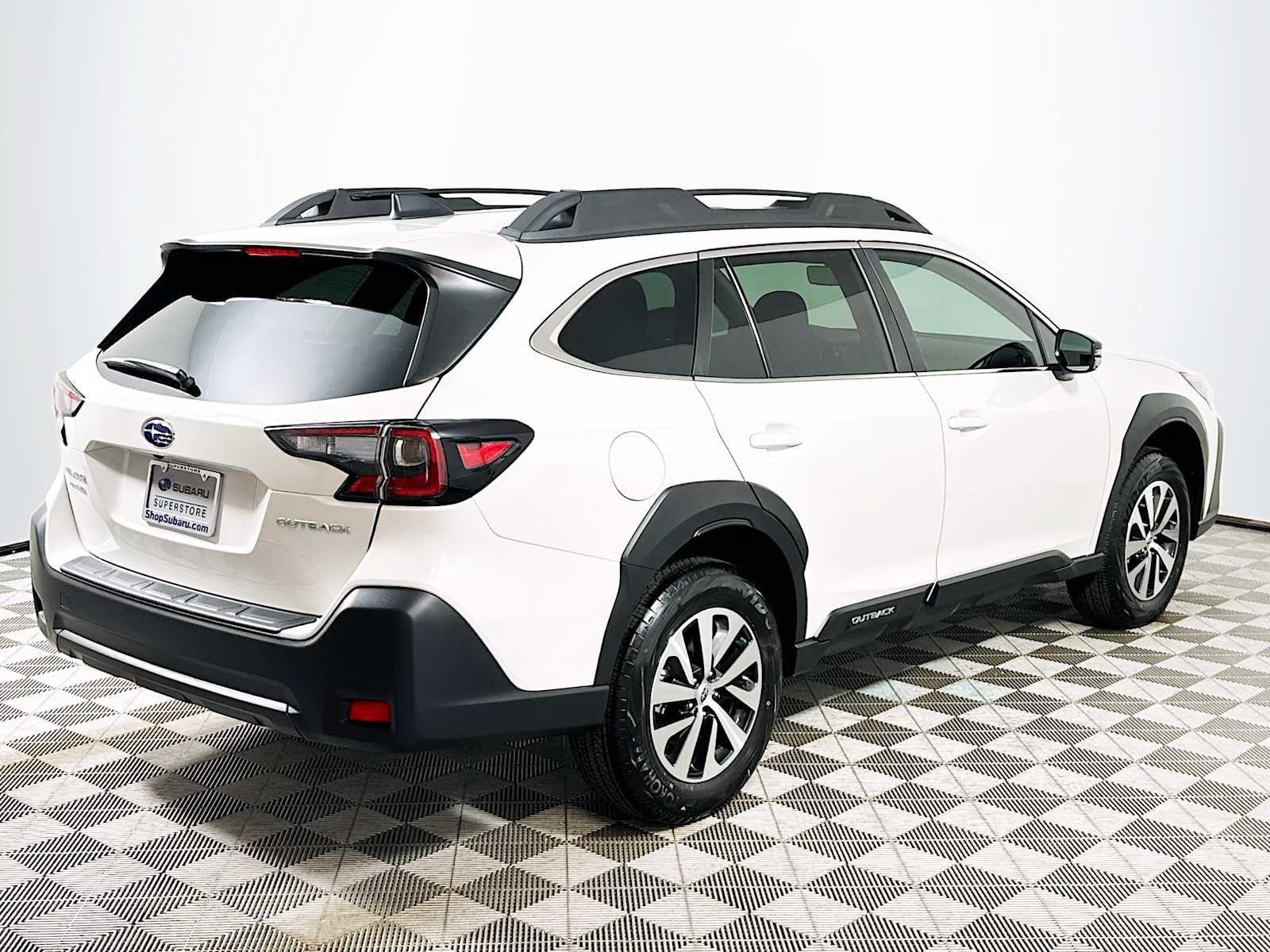 2025 Subaru Outback Premium photo 4