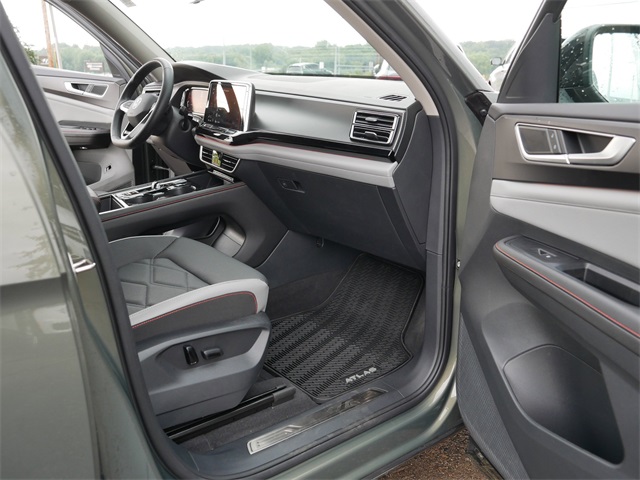 2024 Volkswagen Atlas Peak Edition SEL photo 20