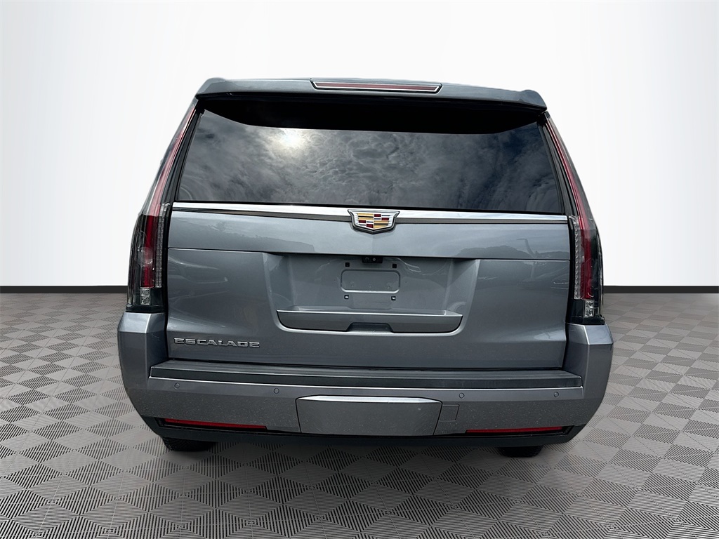 2018 Cadillac Escalade ESV Luxury photo 4