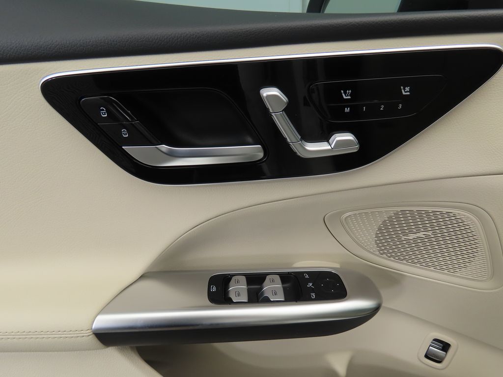 2024 Mercedes Benz C 300 photo 22