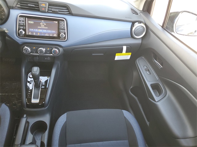 2025 Nissan Versa 1.6 SV photo 16