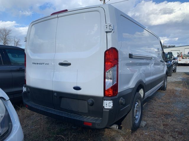 2024 Ford Transit Cargo Van photo 4
