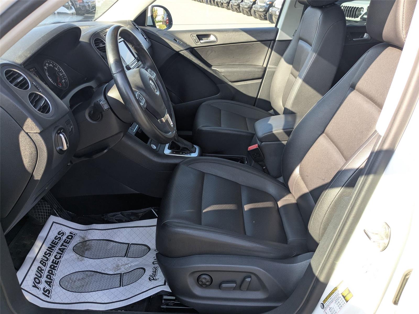 2017 Volkswagen Tiguan Wolfsburg Edition photo 13