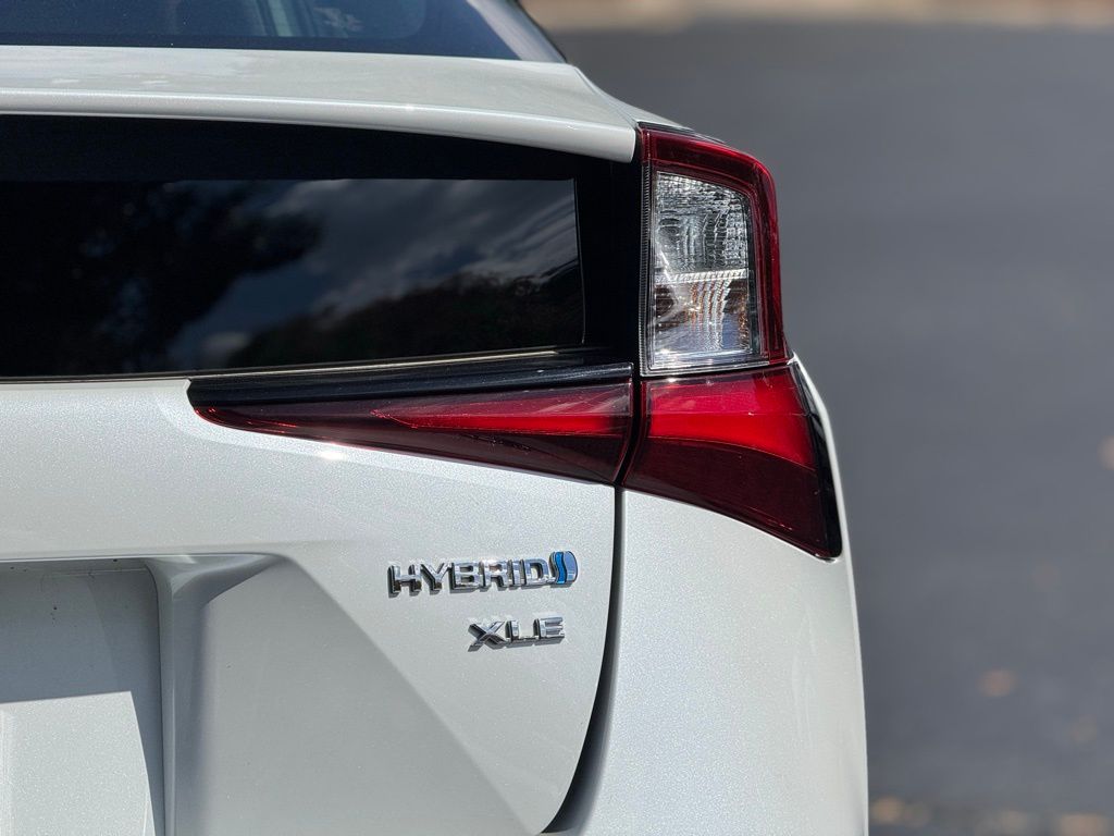 2022 Toyota Prius LE AWD-e photo 10