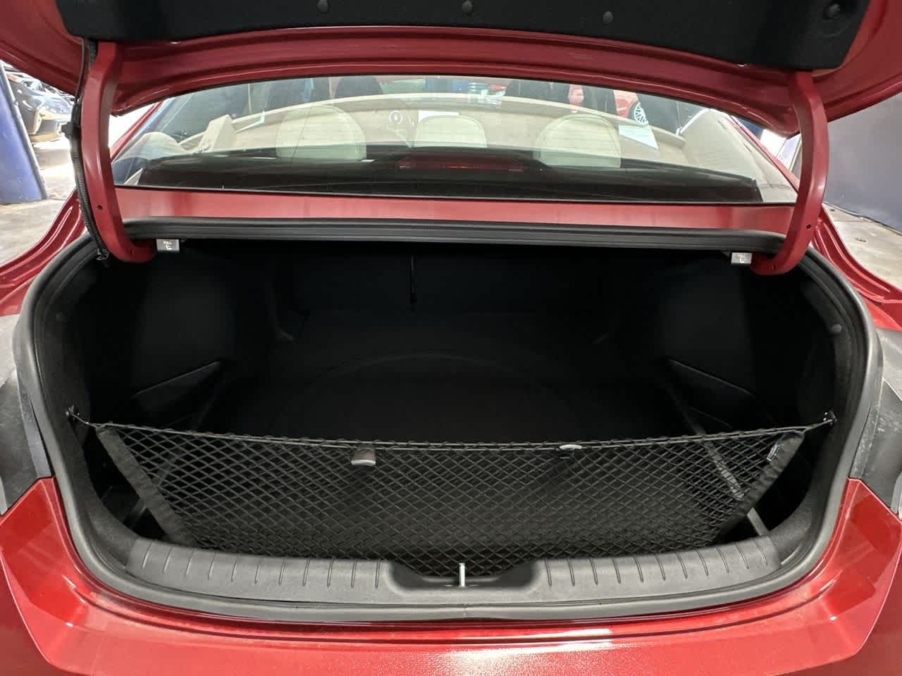 2025 Hyundai Elantra Limited photo 23