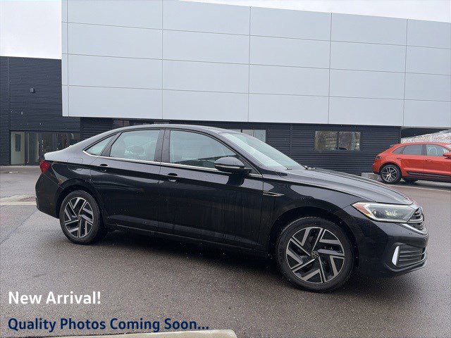 2022 Volkswagen Jetta SEL photo 2