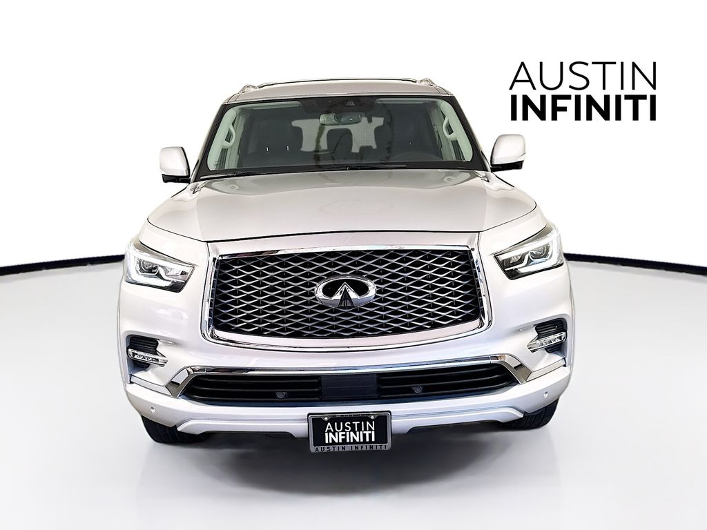 2019 Infiniti QX80 Luxe photo 2