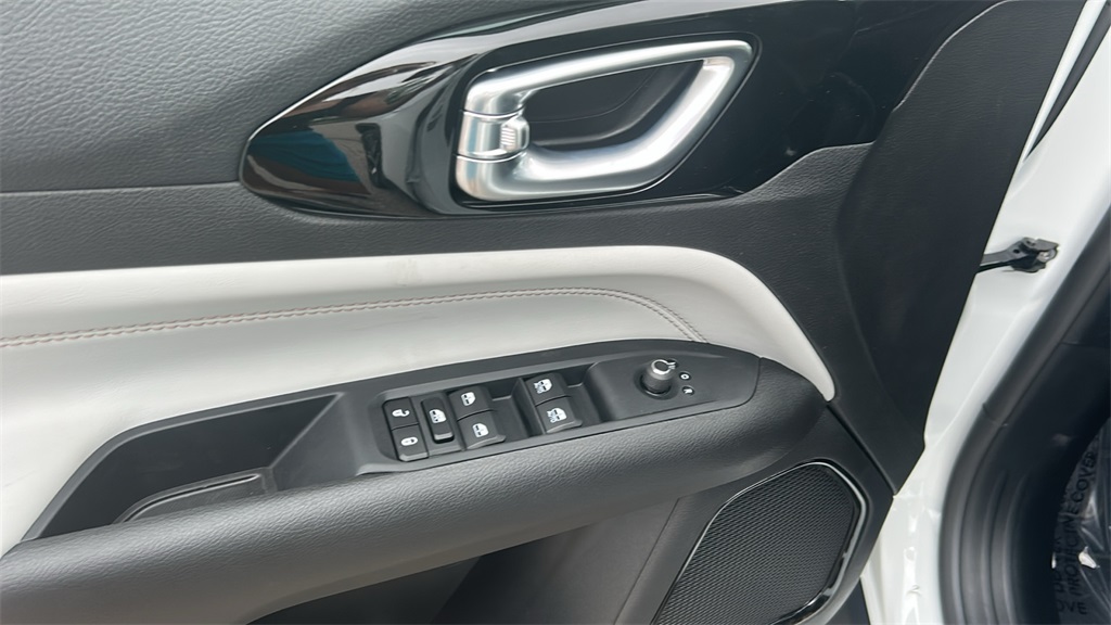 2025 Jeep Compass Limited photo 17