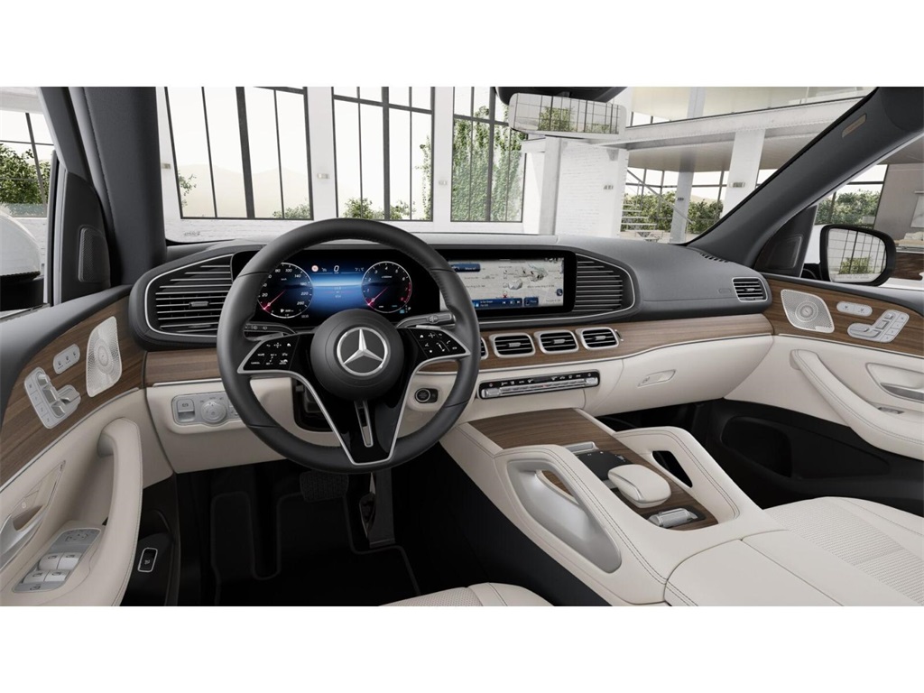 2025 Mercedes Benz GLS 450 4MATIC photo 3