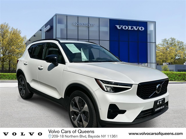2023 Volvo XC40