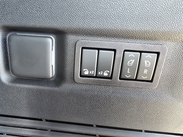 2026 Chevrolet Suburban High Country photo 25