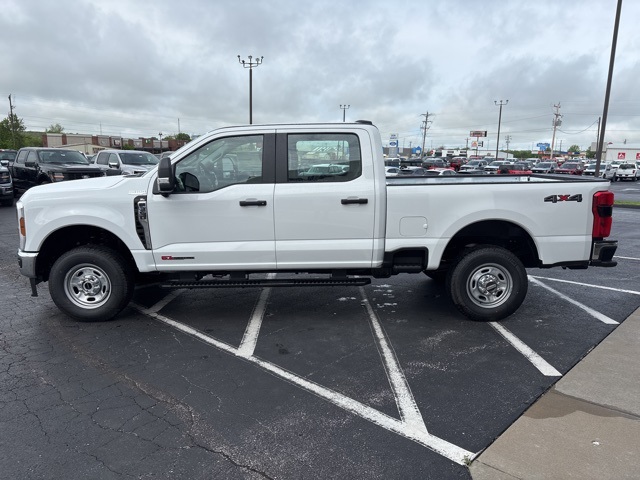 2025 Ford F-350 XL photo 3