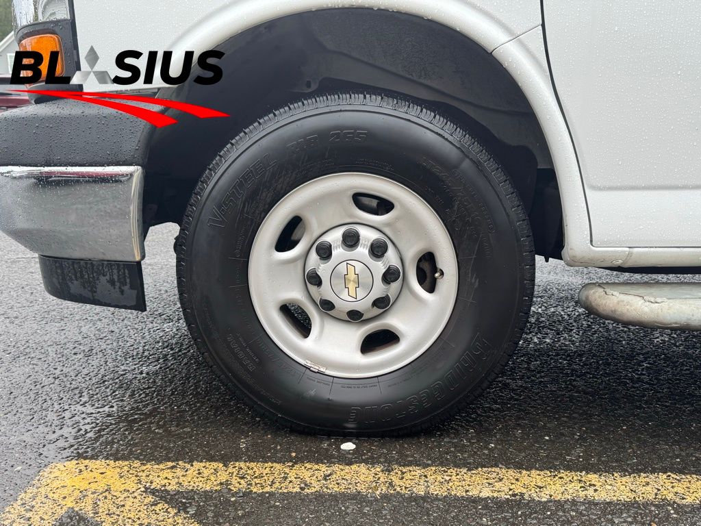 2022 Chevrolet Express 2500 Work Van photo 9