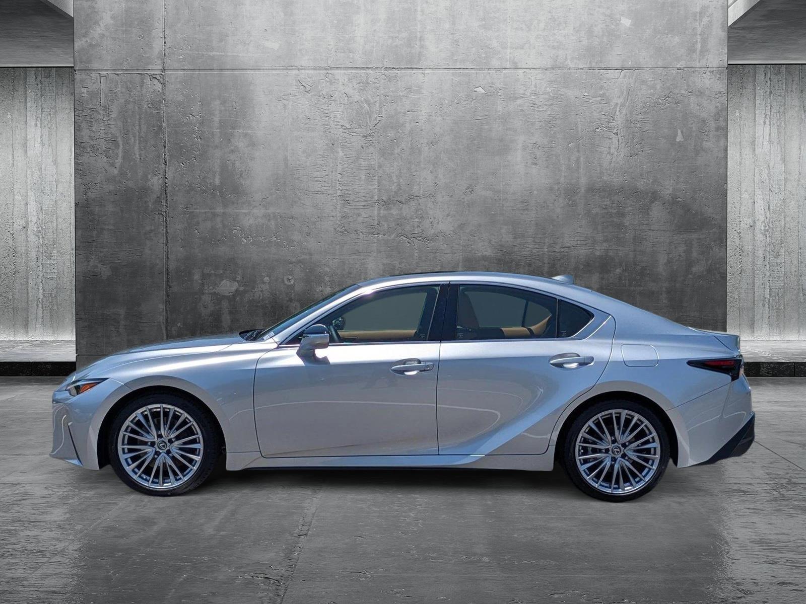 2025 Lexus IS 300 photo 5