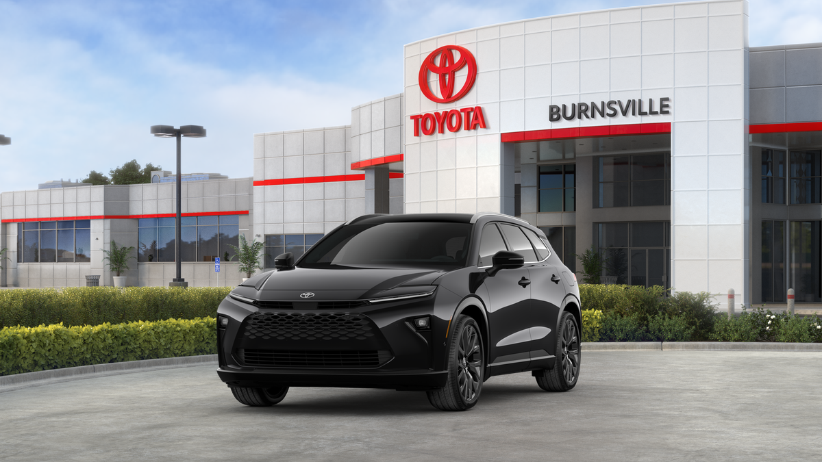 2025 Toyota Crown Signia Limited's photo