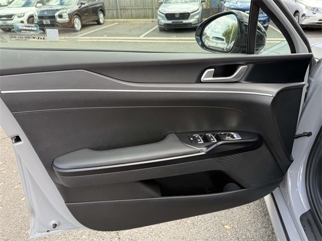 2023 Kia K5 GT-Line photo 26