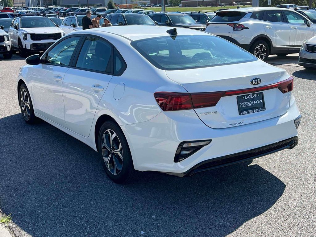 2021 Kia Forte LXS photo 25