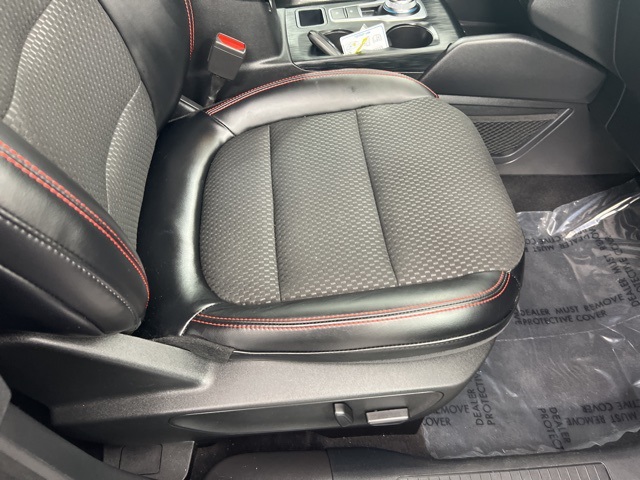 2023 Ford Escape ST-Line Select photo 22