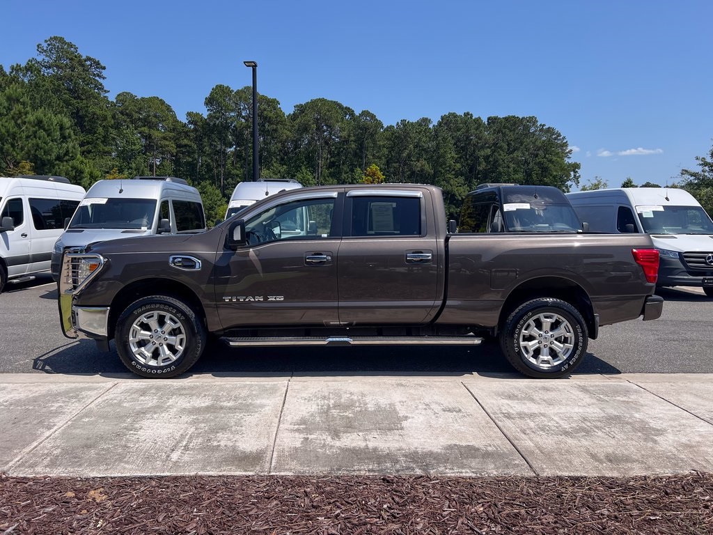 2019 Nissan Titan Crew Cab SV photo 19