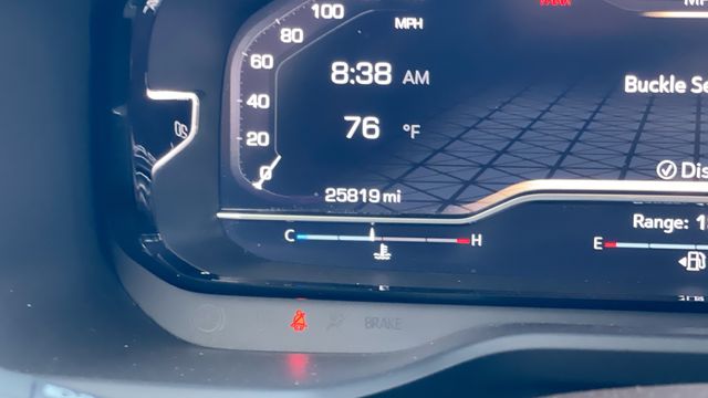 2024 GMC YUKON - Image 12