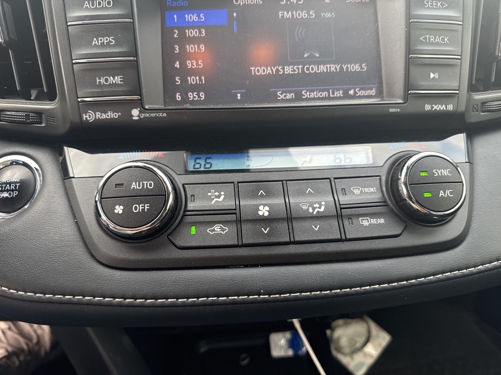 2018 Toyota RAV4 XLE photo 10