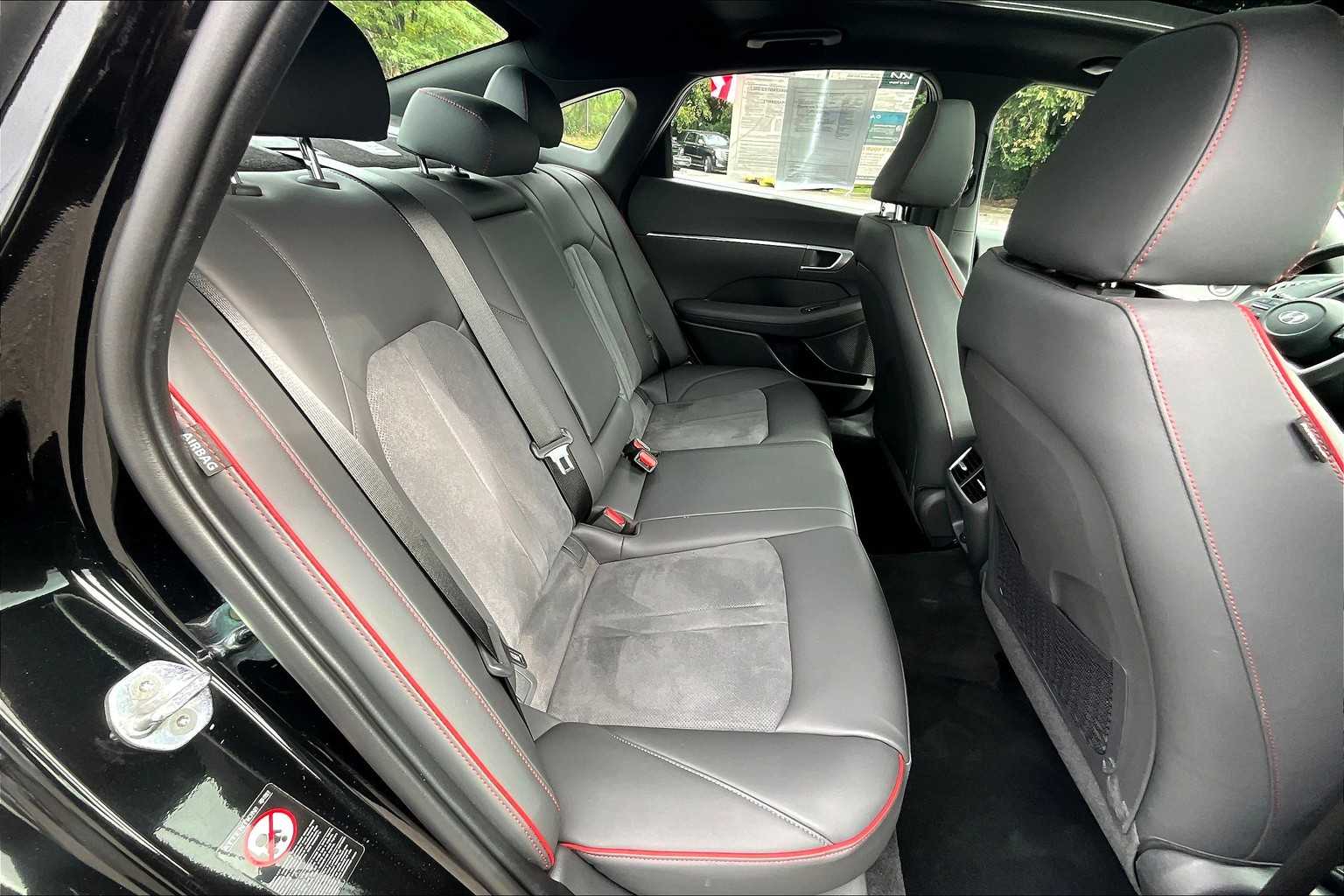 2022 Hyundai Sonata SEL Plus photo 20