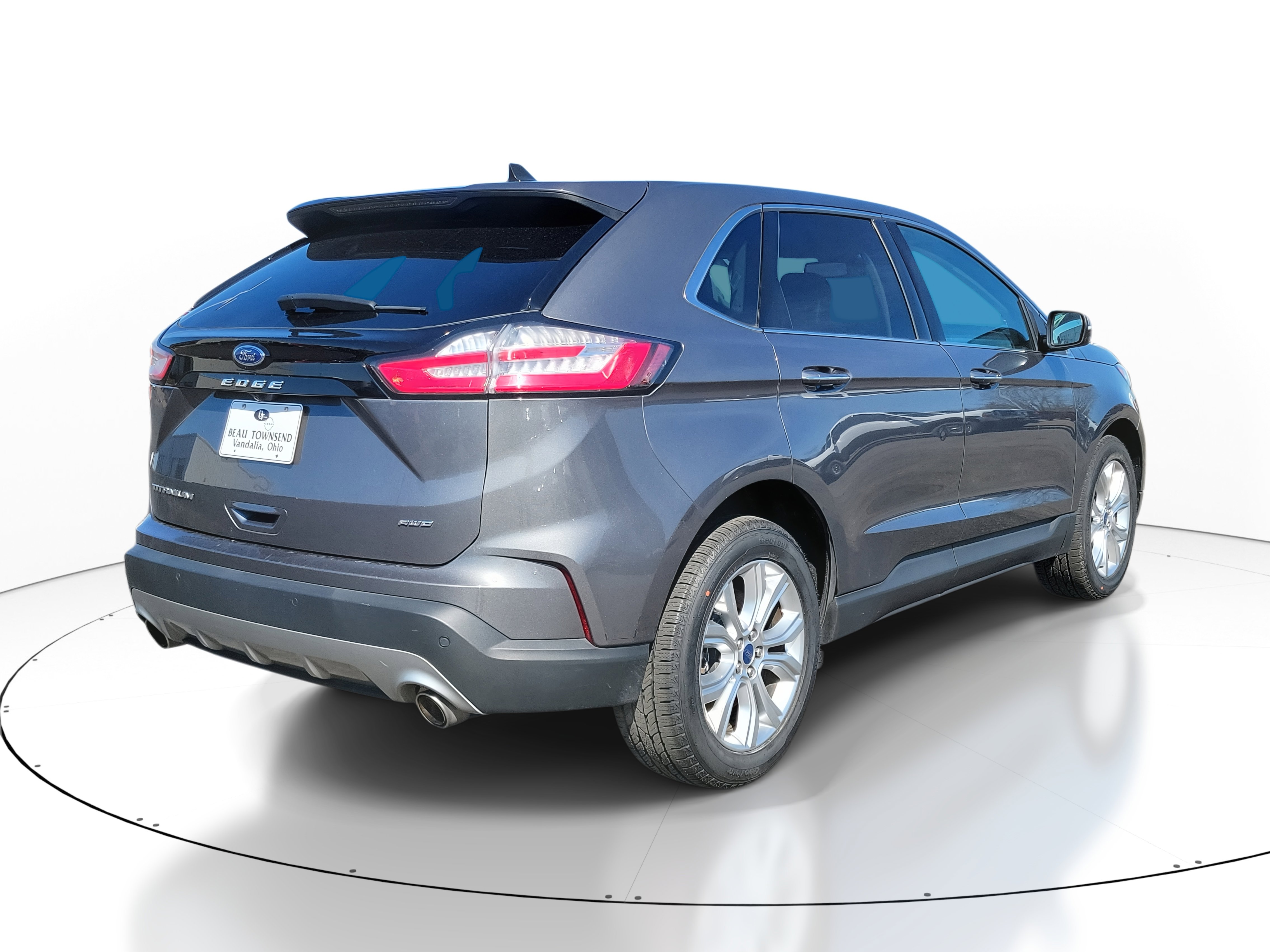 2022 Ford Edge Titanium photo 4