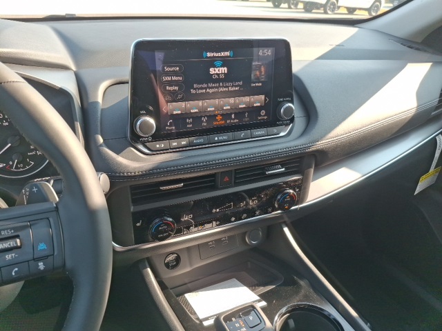 2026 Nissan Rogue SV photo 17