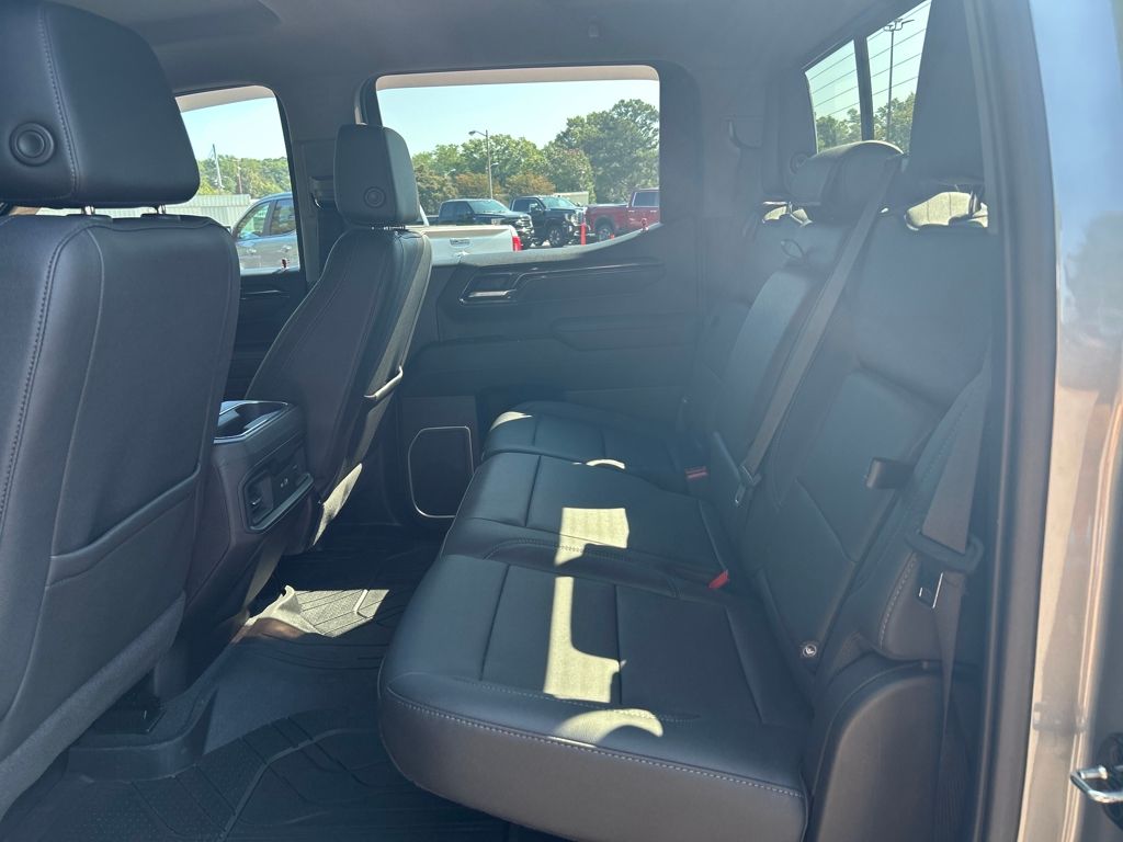 2023 Chevrolet Silverado 1500 RST photo 26