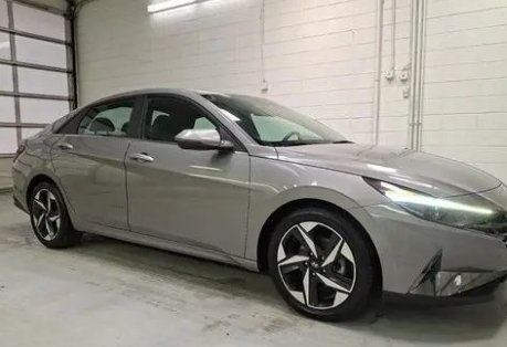 2022 Hyundai Elantra SEL's photo