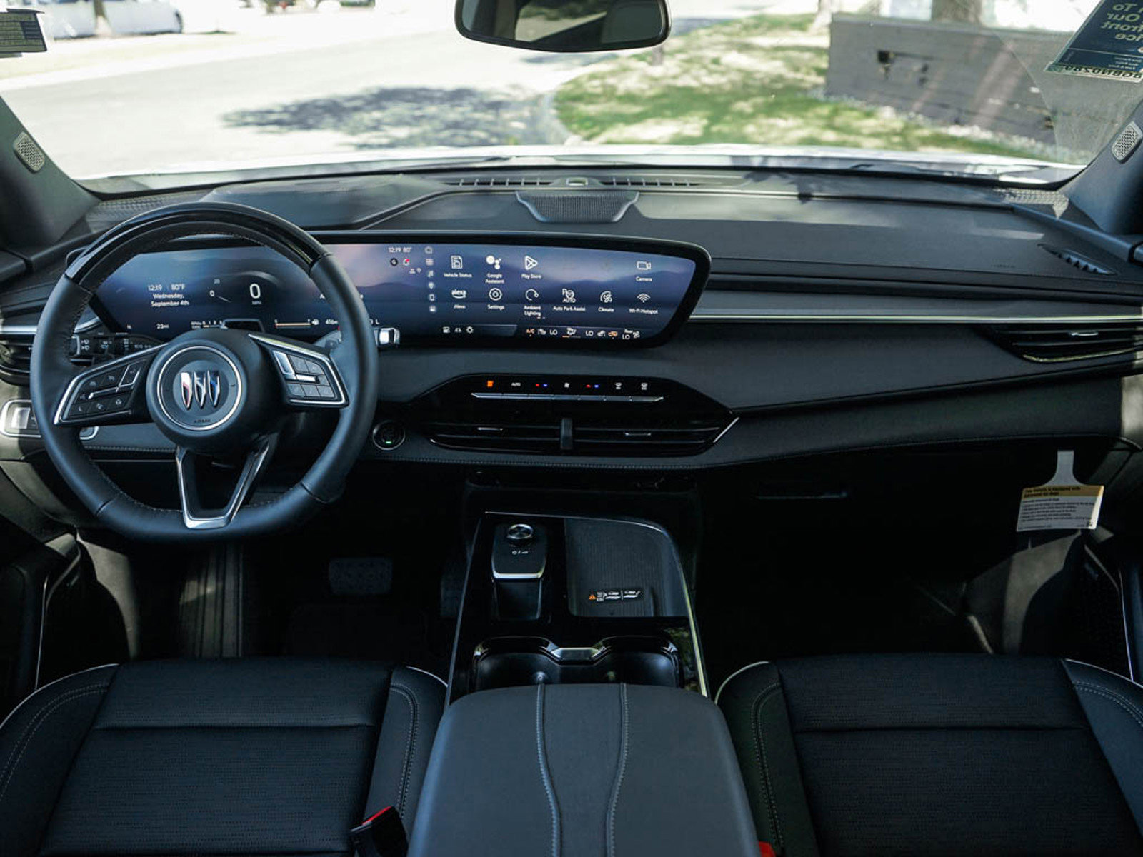 2025 Buick Enclave Sport Touring photo 13