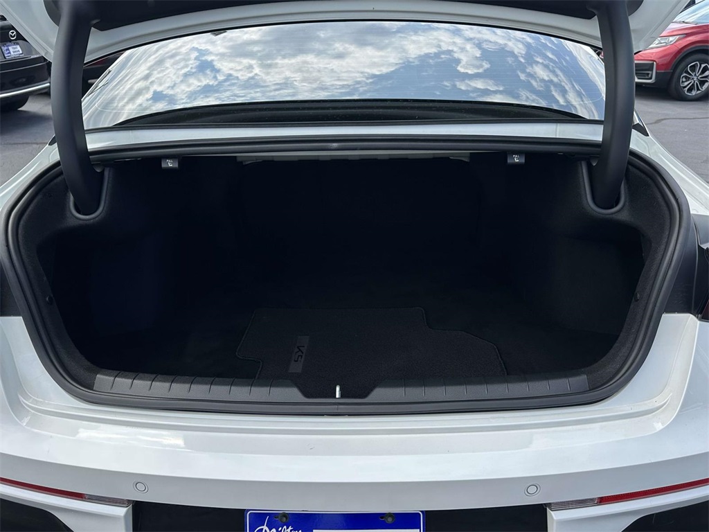 2025 Kia K5 GT-Line photo 8