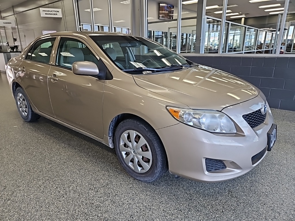 2009 Toyota Corolla LE photo 2