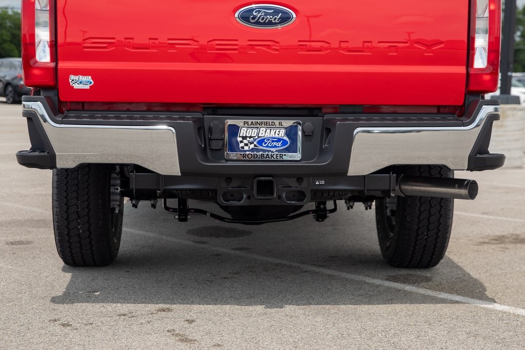 2025 Ford F-350 XLT photo 12