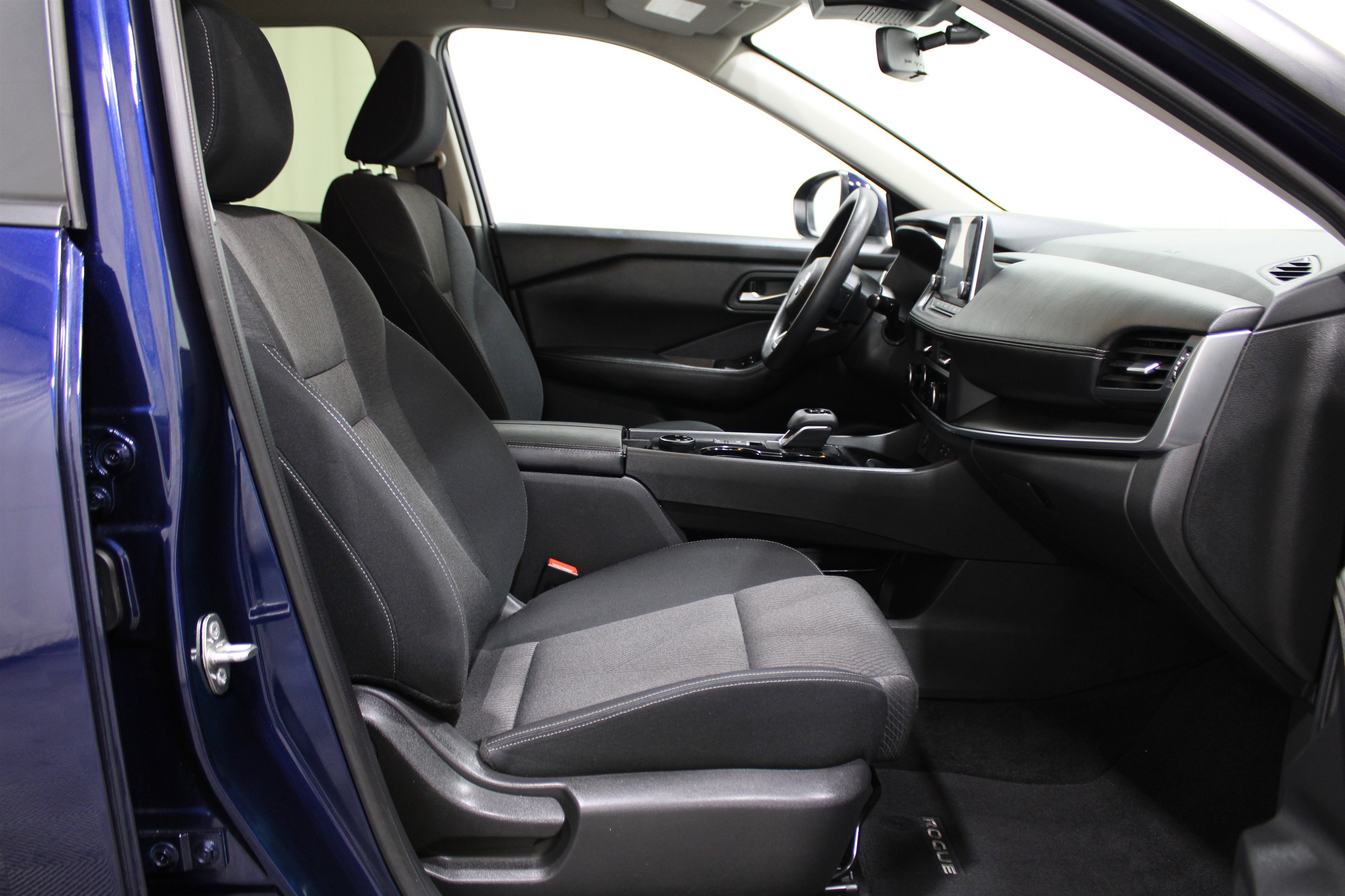 2024 Nissan Rogue SV photo 19