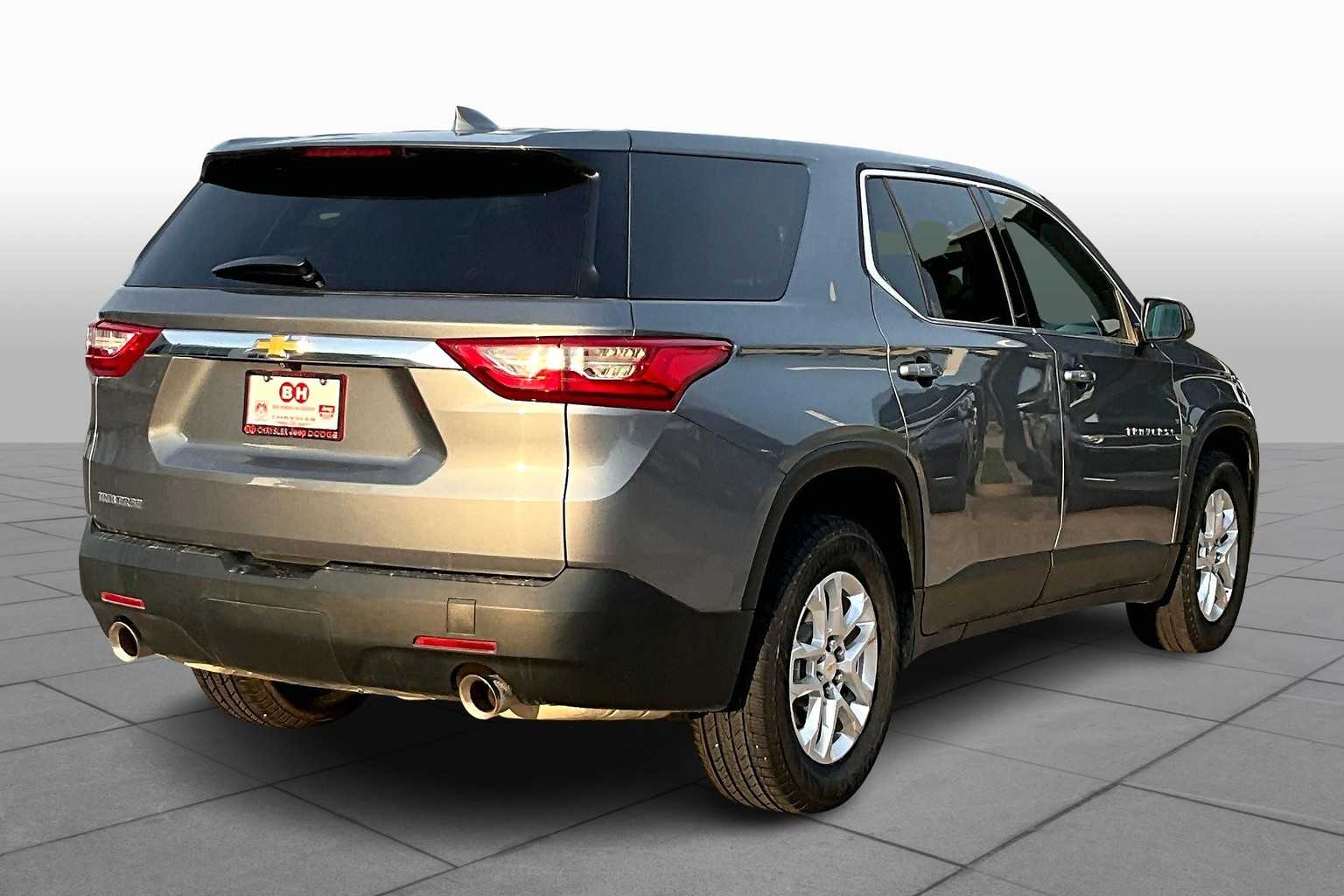 2021 Chevrolet Traverse LS photo 12