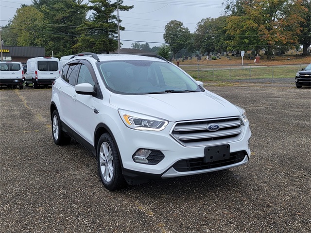 2019 Ford Escape SEL photo 3