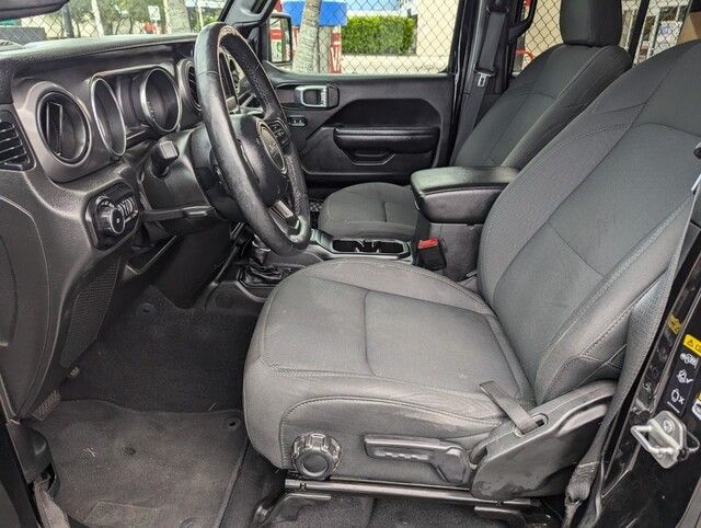 2021 Jeep Wrangler Unlimited Willys photo 2