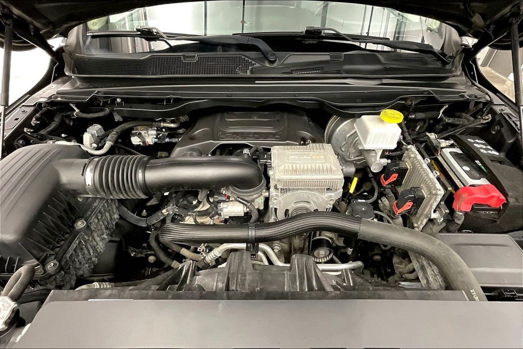 2019 Ram 1500 Laramie photo 9