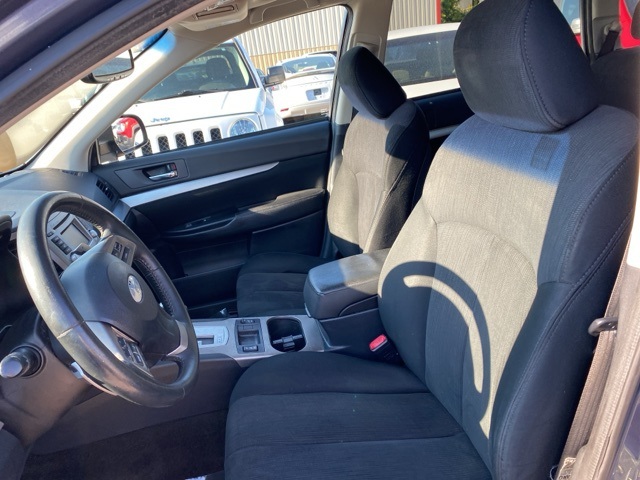 2014 Subaru Outback 2.5i Premium photo 9