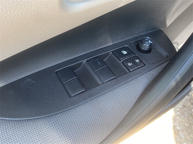 2025 Toyota Corolla LE photo 20