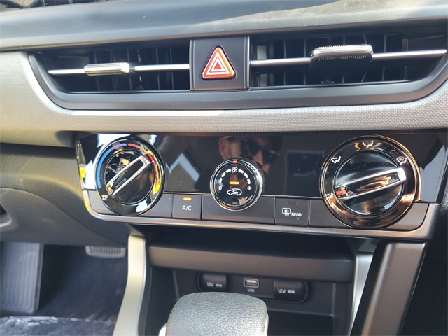 2025 Kia Seltos LX photo 18
