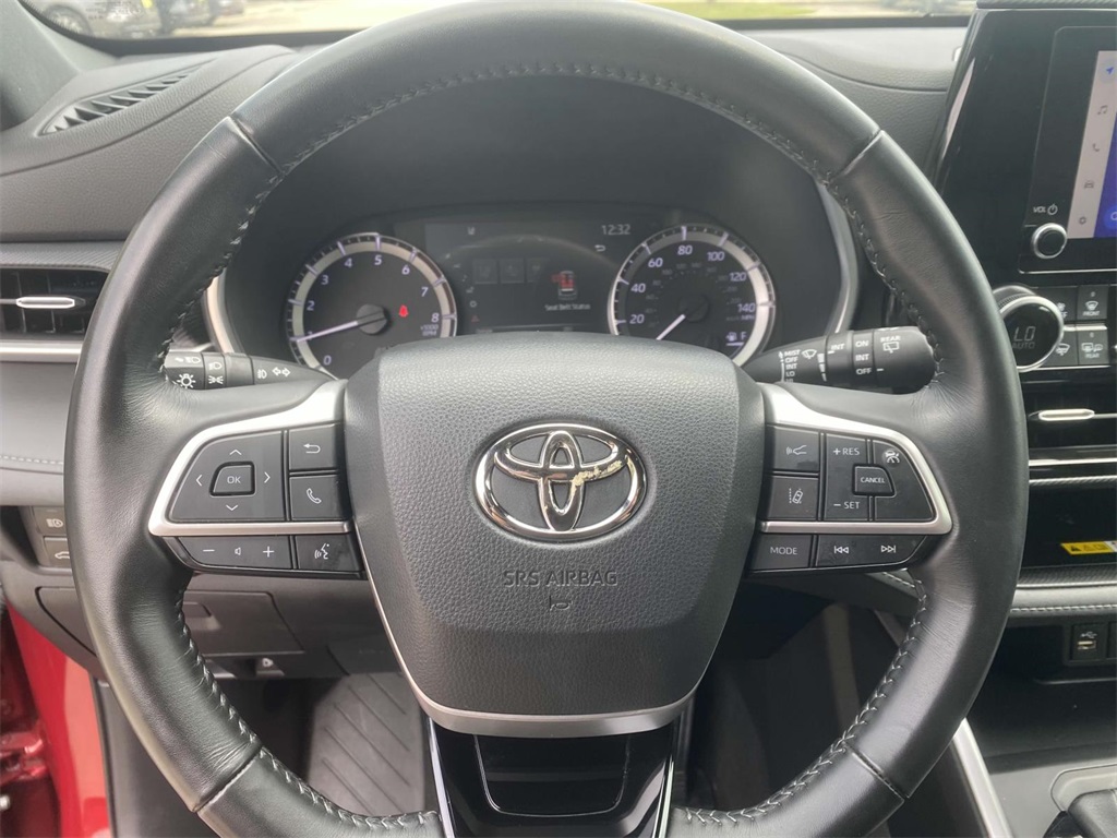 2023 Toyota Highlander XSE photo 26
