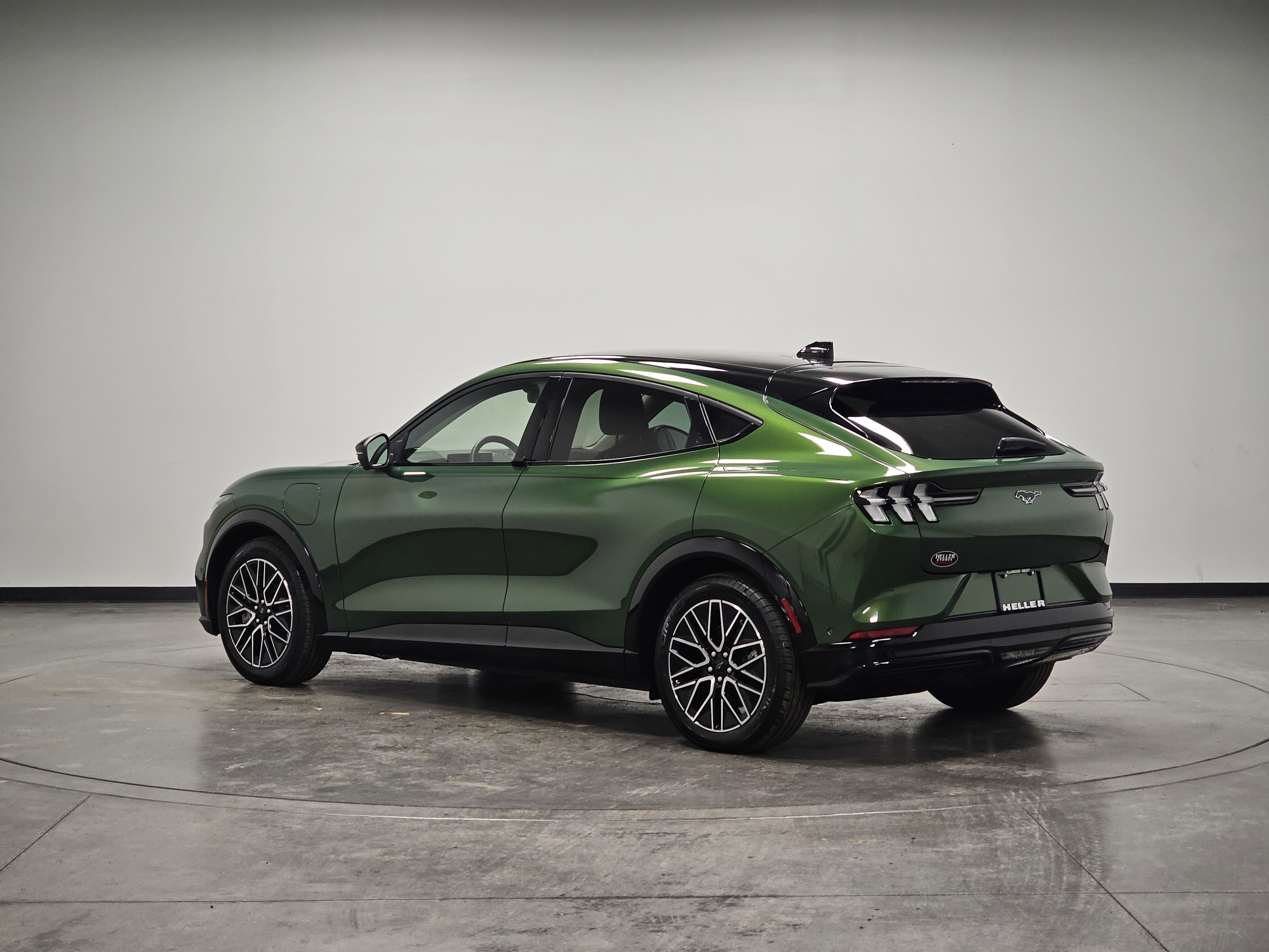 2024 Ford Mustang Mach-E Premium photo 4