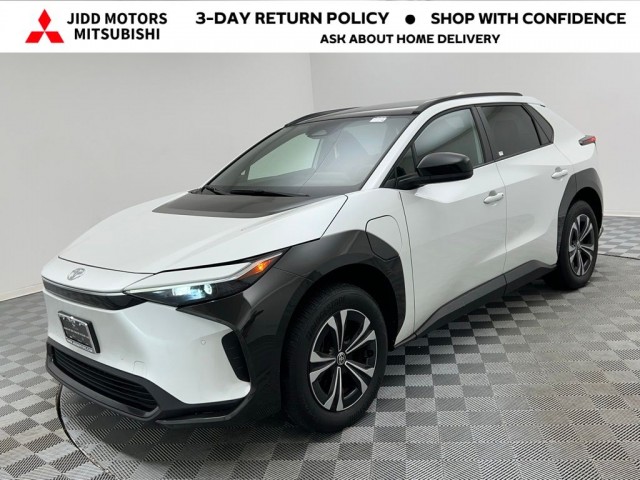 Pre-Owned 2023 Toyota bZ4X XLE Wind Chill Pearl for Sale in