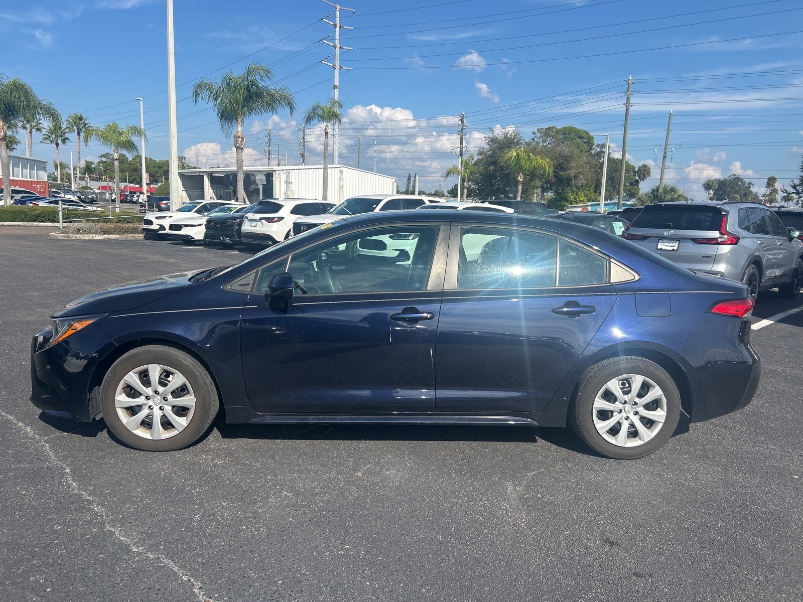 2023 Toyota Corolla LE photo 4