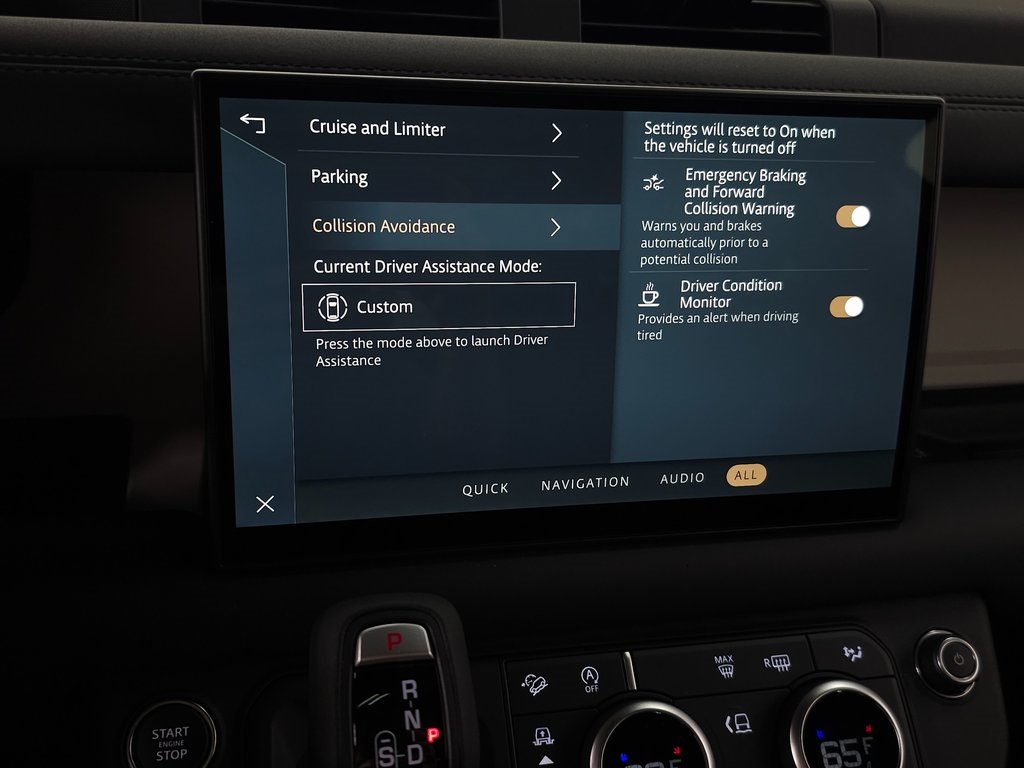 2025 LAND ROVER DEFENDER - Image 22